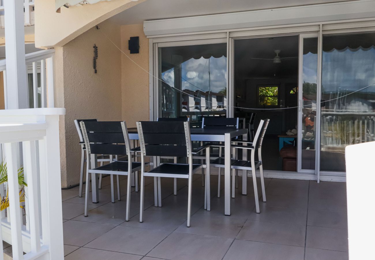 Townhouse in Jolly Harbour - Jolly Harbour Waterfront Villa 2 mins walk to the beach  