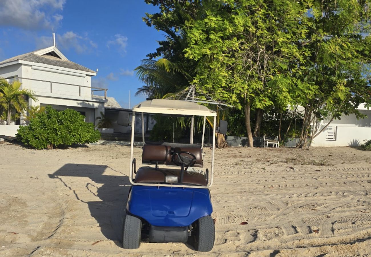 Townhouse in Jolly Harbour - Bobby The Buggy