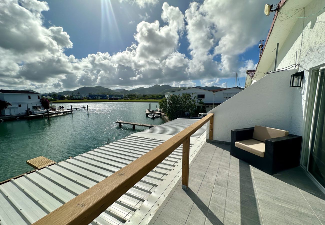 Villa in Jolly Harbour - Spacious Waterfront Villa