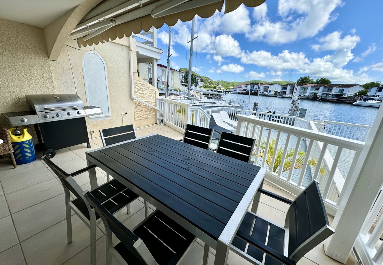 Townhouse in Jolly Harbour - Jolly Harbour Waterfront Villa 2 mins walk to the beach  