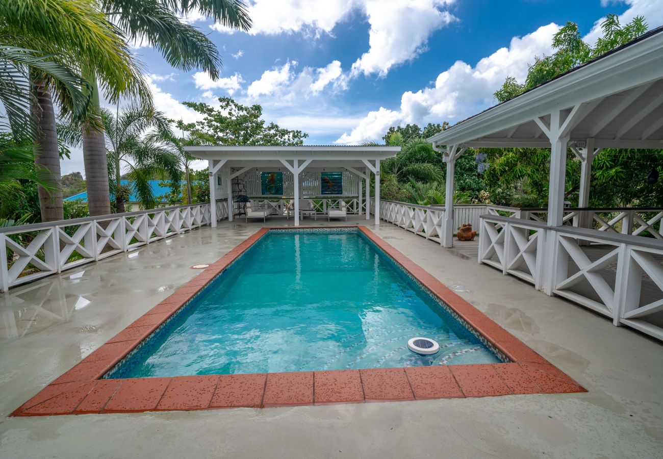 Villa in Jolly Harbour - Blissful Tropical Escape